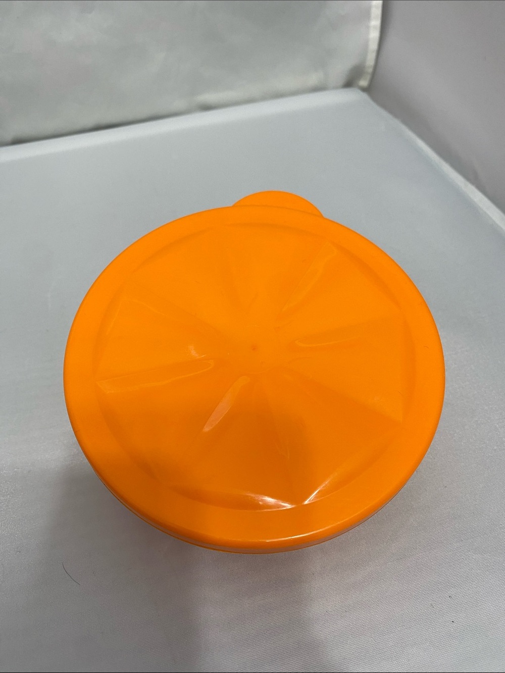Tupperware Produce/Snack Container - Picture 10 of 16
